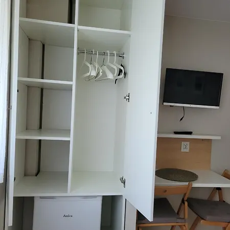 Corner 梅尔诺
