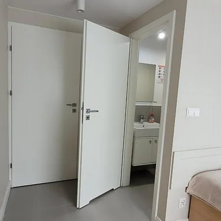 Corner 梅尔诺