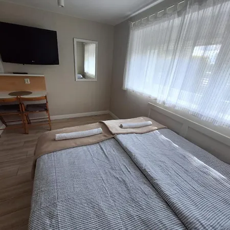 ホームステイ Corner ミエルノ